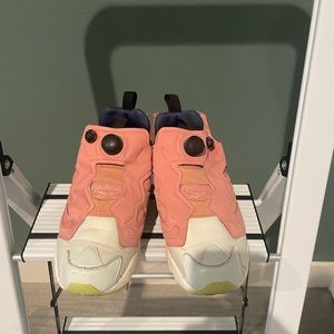 Instapump Fury Reebok + Face Cosmetics